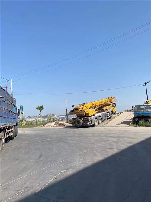 元谋县25吨吊车的租赁价格大概是多少？